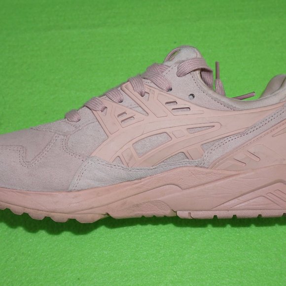 ASICS - Picture 2 of 4